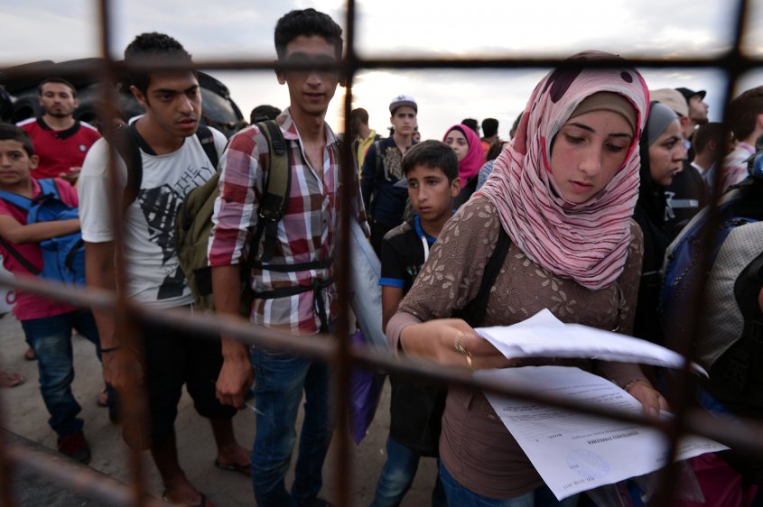 Más de un millón de migrantes entraron a Europa en 2015, la mayoría huye de la guerra de Siria e Irak, por ello líderes de la UE se reúnen para dar solución y mejores condiciones a este grupo